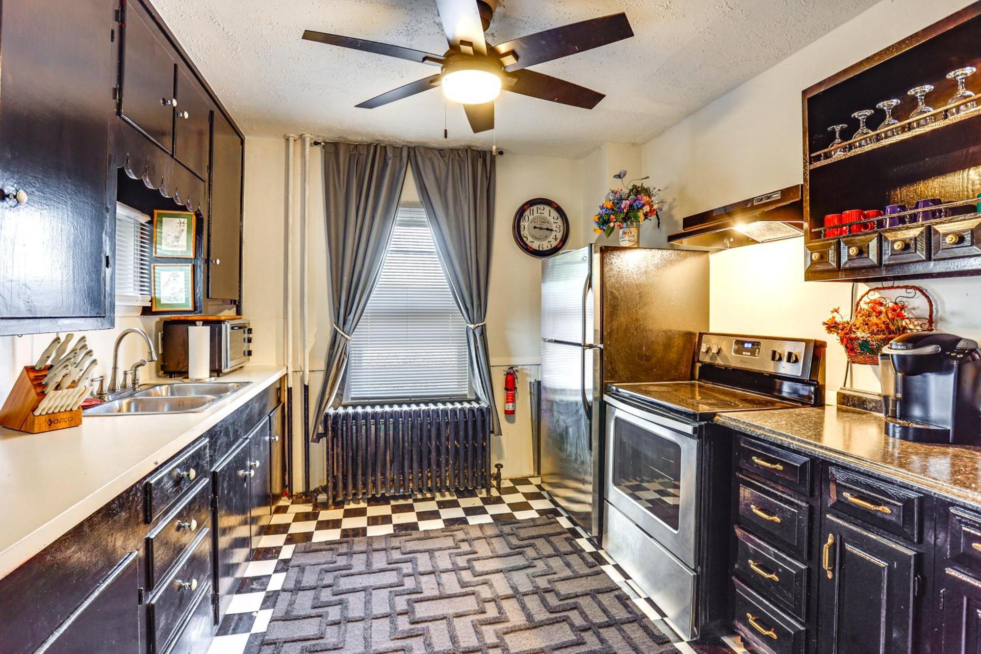 Less Than 10 Mi To Hersheypark Duplex With Fire Pit And Grill Holiday home
