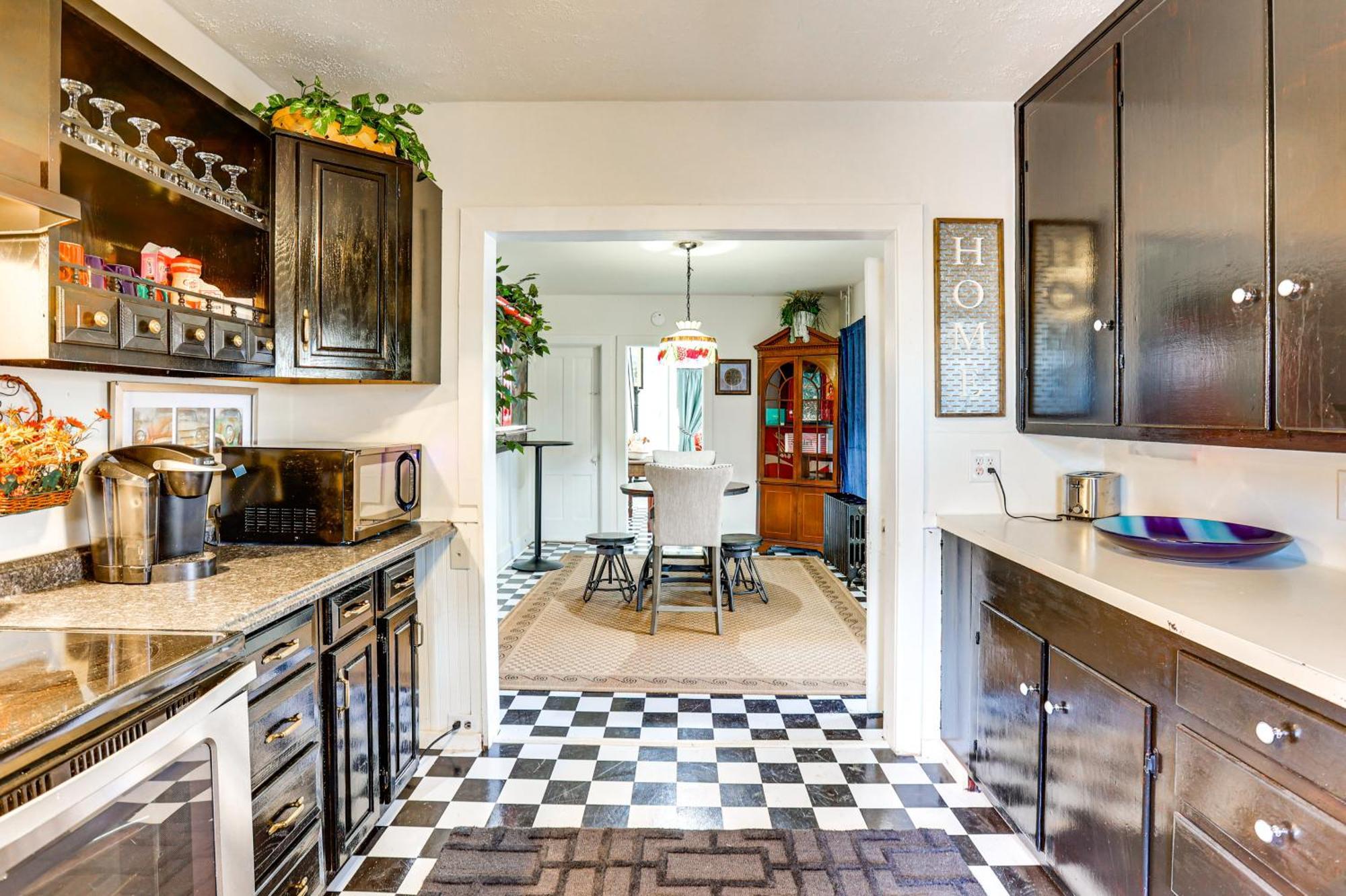 Less Than 10 Mi To Hersheypark Duplex With Fire Pit And Grill Holiday home