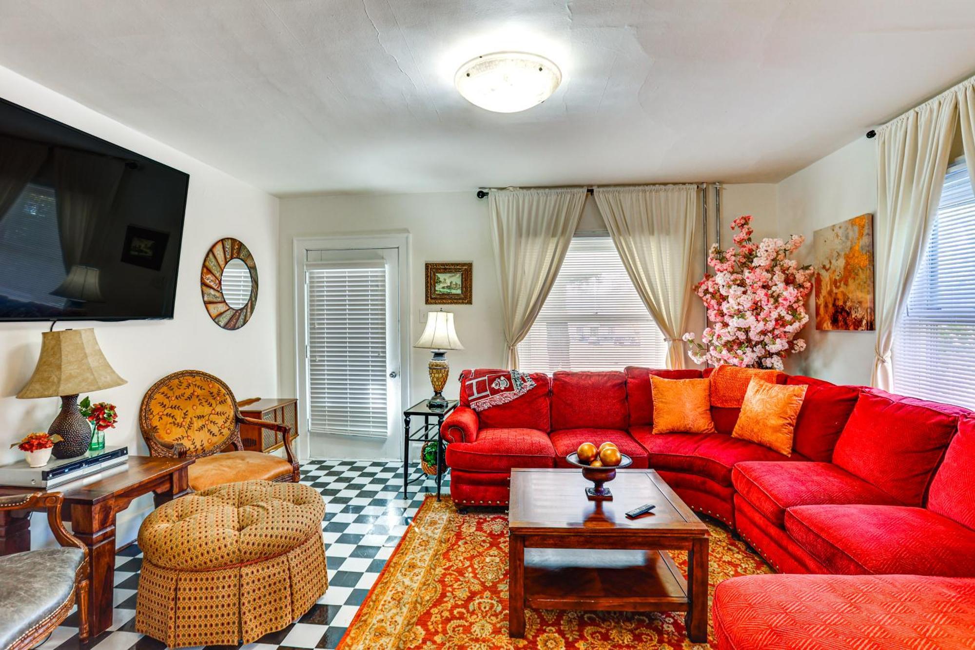Less Than 10 Mi To Hersheypark Duplex With Fire Pit And Grill Holiday home Annville